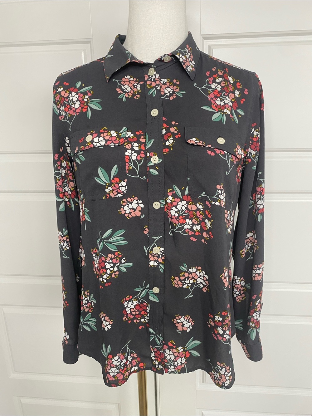 LOFT Petites Floral Utility Button Down Shirt Gray Pink Small Petite